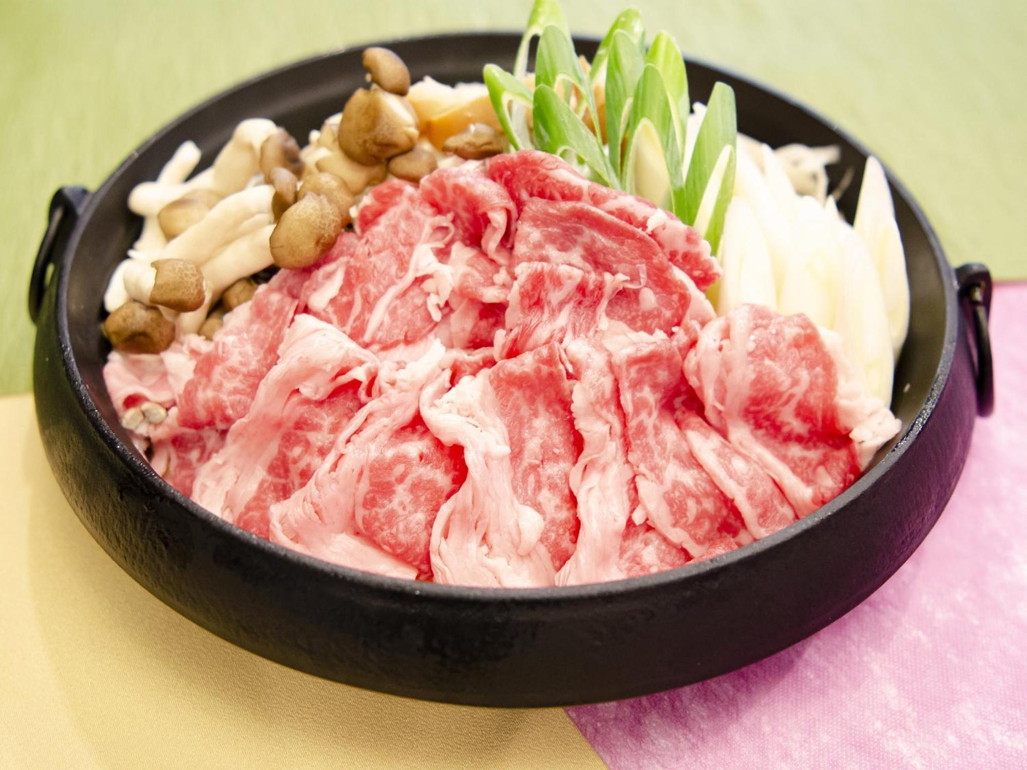 Hotel Den Haag Huis Ten Bosch Σασέμπο Εξωτερικό φωτογραφία A plate of raw beef