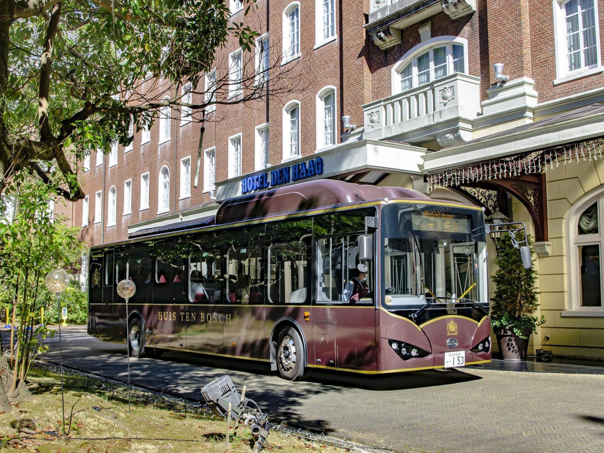 Hotel Den Haag Huis Ten Bosch Σασέμπο Εξωτερικό φωτογραφία The first electric bus in the world, the BYD e6, in service in Shenzhen, China