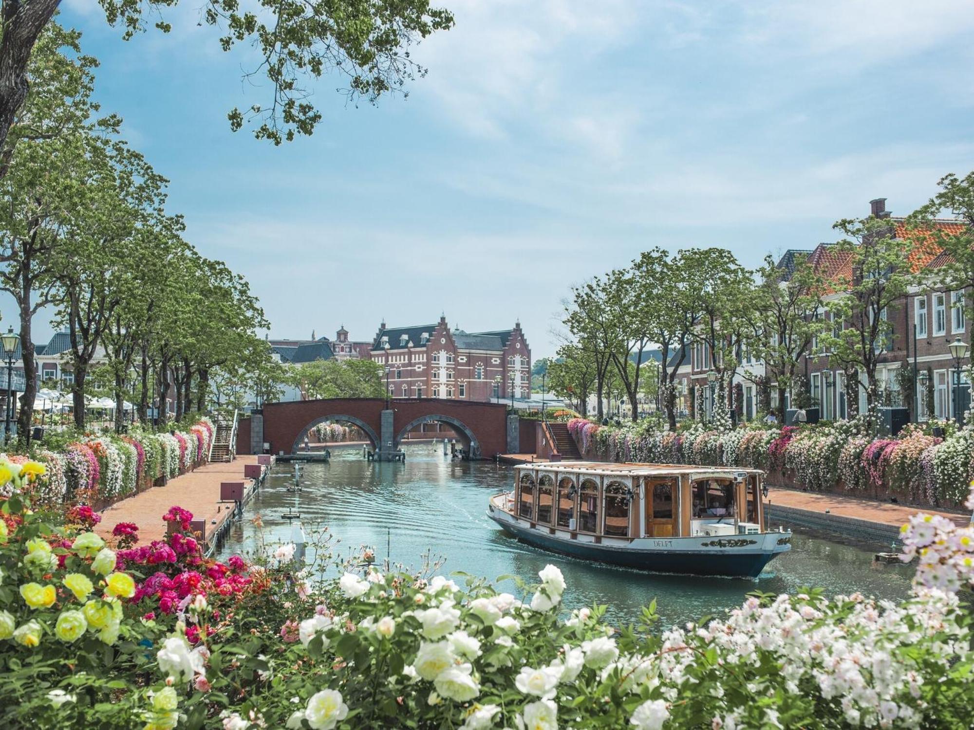 Hotel Den Haag Huis Ten Bosch Σασέμπο Εξωτερικό φωτογραφία The planned canal in the centre of the town