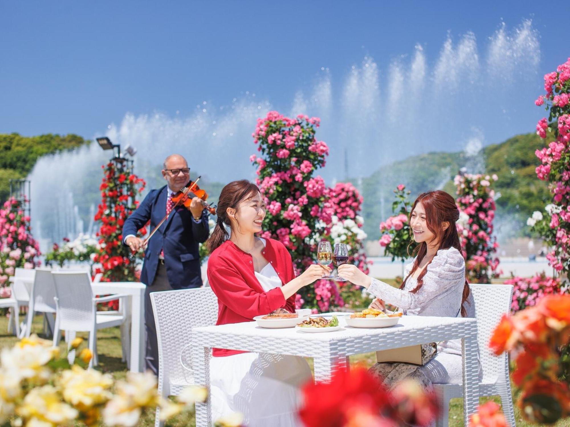 Hotel Den Haag Huis Ten Bosch Σασέμπο Εξωτερικό φωτογραφία The Rose Festival